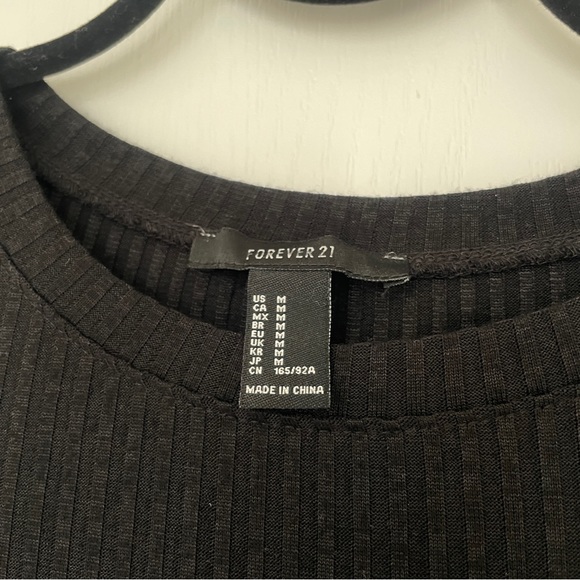 Black ribbed short sleeve dress by forever 21 - Picture 3 of 4